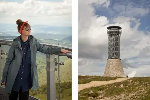 Kobieta na tarasie widokowym podziwia krajobraz, w tle wieża widokowa na Śnieżniku. Szlaki górskie kuszą do wędrówki.