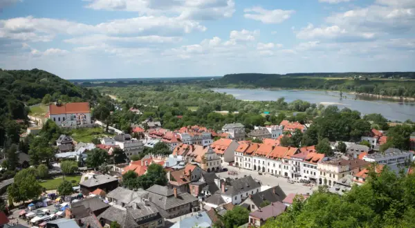 Kazimierz Dolny: co zobaczyć? Przewodnik po atrakcjach i zabytkach