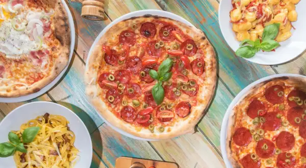 Gdzie zjeść w Pruszkowie? TOP 5 miejsc na obiad i pizzę